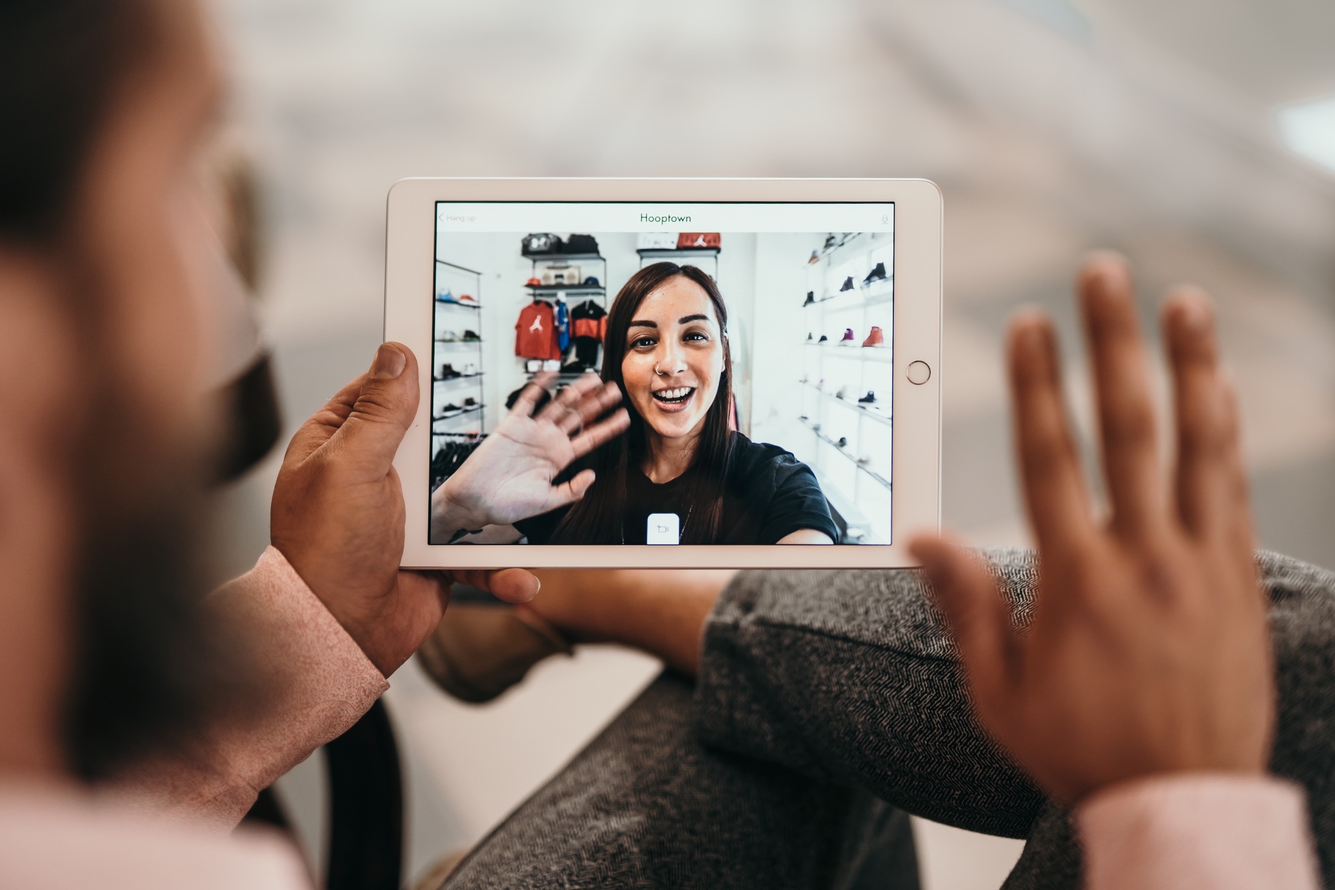Face2 call preview on tablet